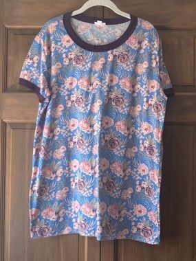 5/$15 LuLaRoe Blue & Floral SS Tee XL